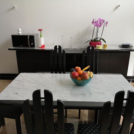 Bienvenus Chez Eric A Montevrain Apartment ภายนอก รูปภาพ