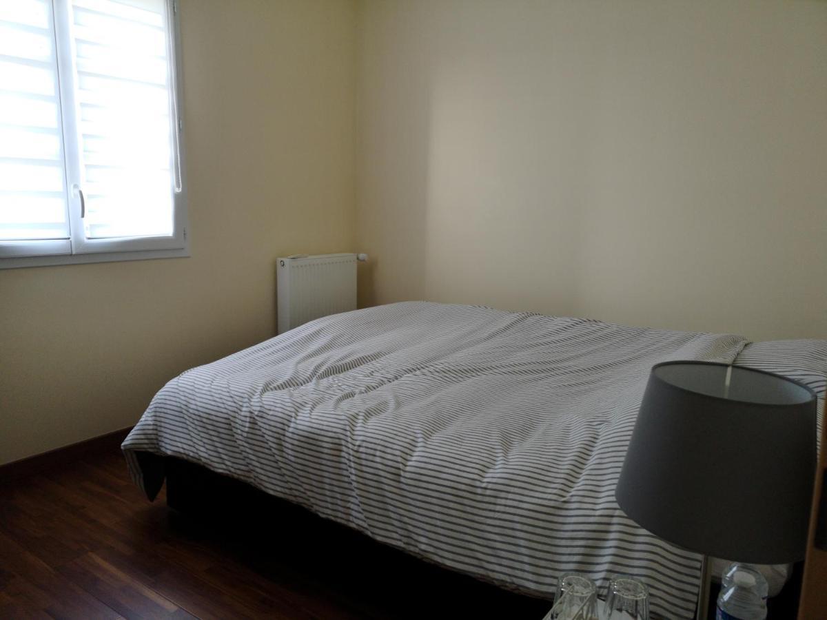 Bienvenus Chez Eric A Montevrain Apartment ภายนอก รูปภาพ