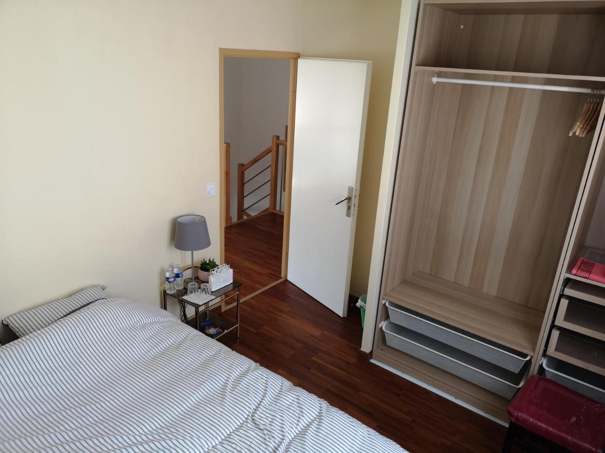 Bienvenus Chez Eric A Montevrain Apartment ภายนอก รูปภาพ