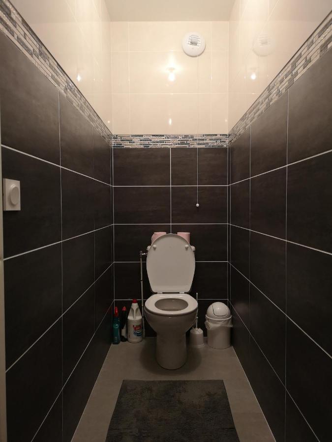Bienvenus Chez Eric A Montevrain Apartment ภายนอก รูปภาพ
