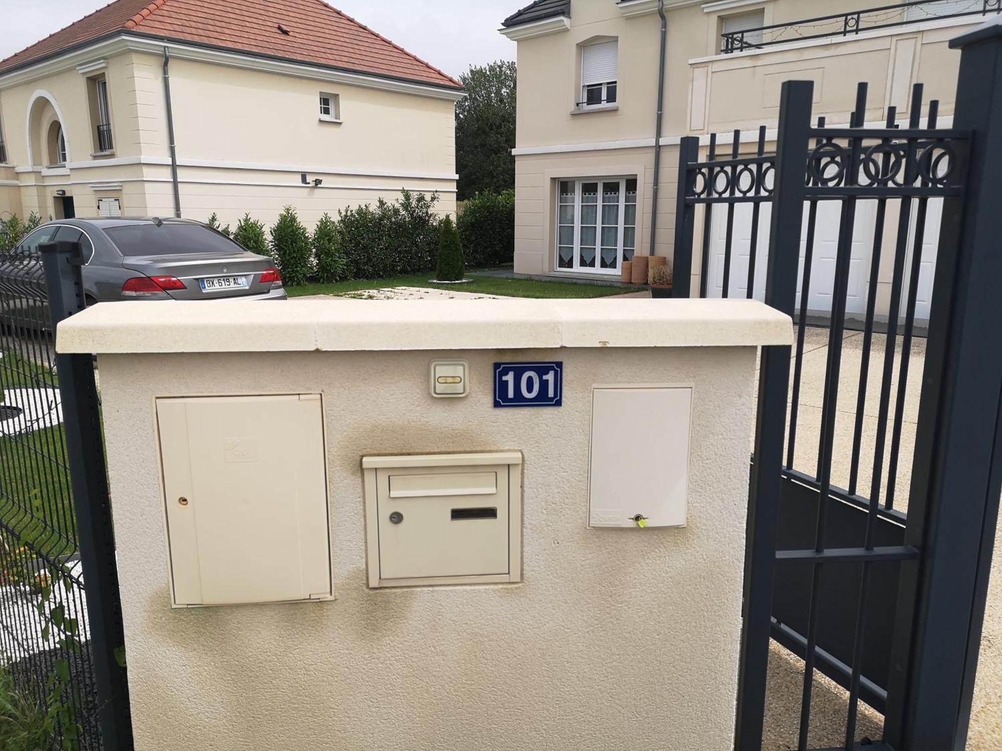 Bienvenus Chez Eric A Montevrain Apartment ภายนอก รูปภาพ